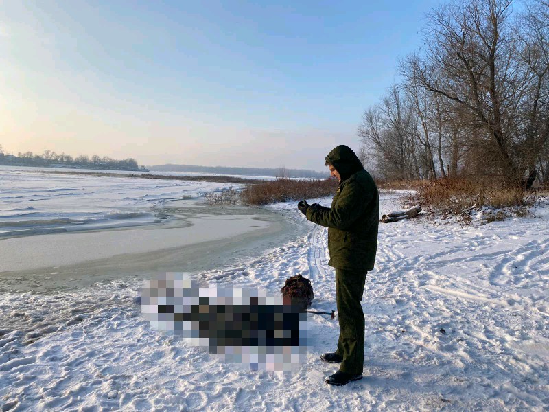 На льду судоходного канала в Балакове обнаружен труп мужчины